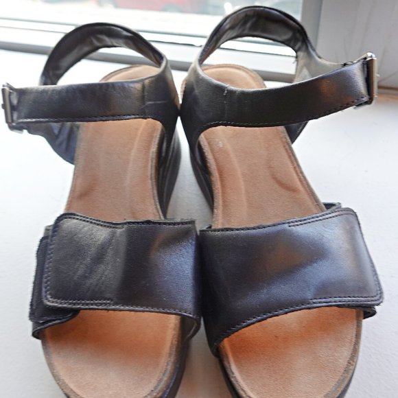 Clarks Unstructured Un Harvest Black Leather Orthopedic Platform Sandals Size 9 - Picture 1 of 2